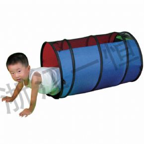 攀爬鉆類單隧道