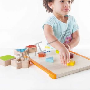 鑲嵌類(lèi)嵌套和匹配形狀玩具