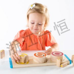 發(fā)展語言認知類圓形嵌套分數(shù)學(xué)習(xí)板